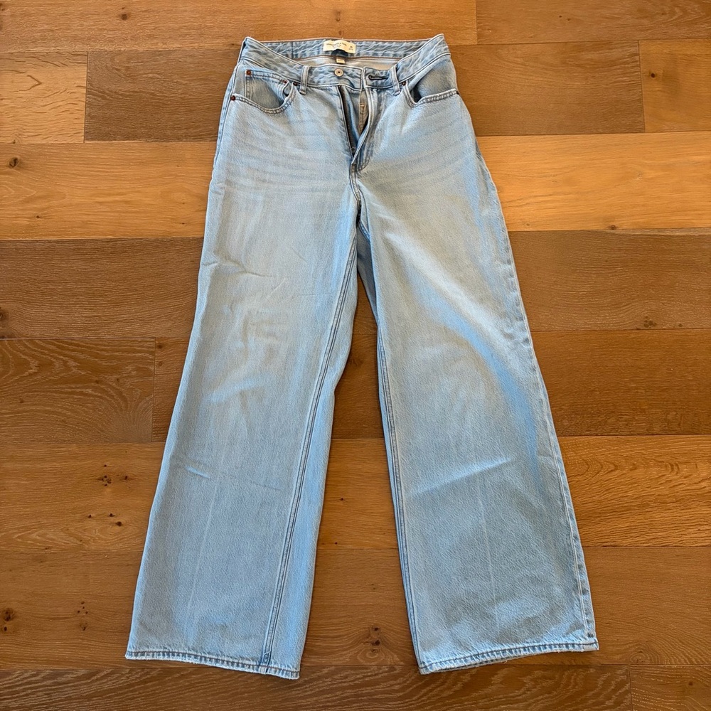 Abercrombie Curve Love Wide Leg Jeans
